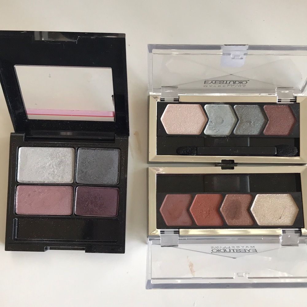 3 Eyeshadow Quads